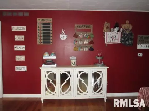 210 Plum St, Anna, IL 62906 photo 18