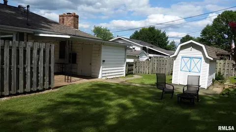 210 Plum St, Anna, IL 62906 photo 7