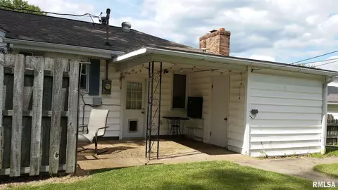210 Plum St, Anna, IL 62906 photo 11