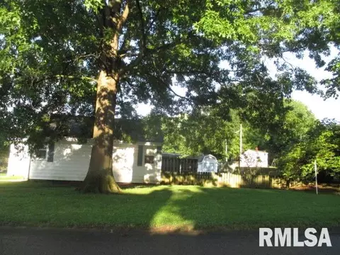 210 Plum St, Anna, IL 62906 photo 6