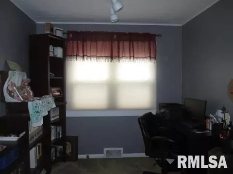 210 Plum St, Anna, IL 62906 photo 37