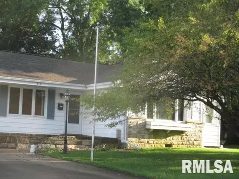 210 Plum St, Anna, IL 62906 photo 3