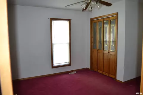 112 E Prairie St, Centralia, IL 62801 photo 11