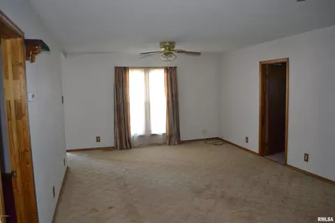 112 E Prairie St, Centralia, IL 62801 photo 8