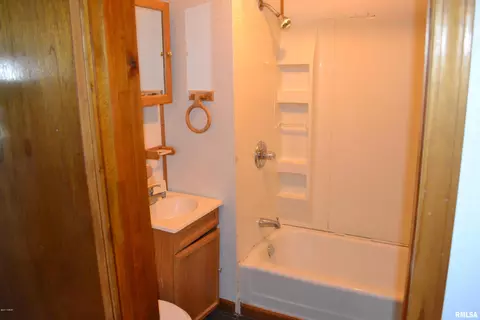 112 E Prairie St, Centralia, IL 62801 photo 14
