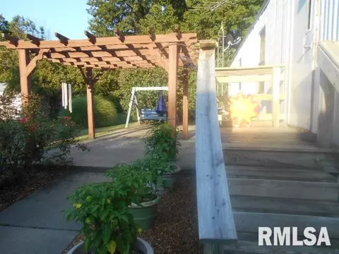 405 Ridgeway Rd, Eldorado, IL 62930 photo 12