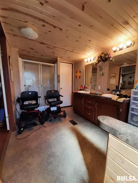 405 Ridgeway Rd, Eldorado, IL 62930 photo 42