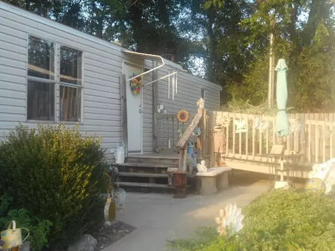 405 Ridgeway Rd, Eldorado, IL 62930 photo 6