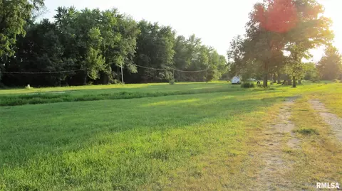 195 Camelia Rd, Flora, IL 62839 photo 7