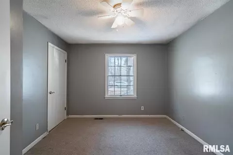 11745 960 E Ln, Mount Carmel, IL 62863 photo 14