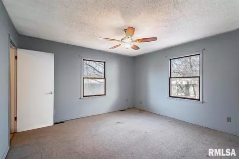 11745 960 E Ln, Mount Carmel, IL 62863 photo 15