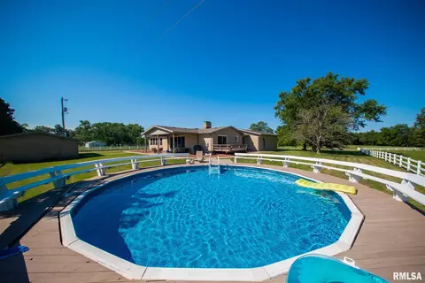 90 Golf Course Rd, Eldorado, IL 62930 photo 4