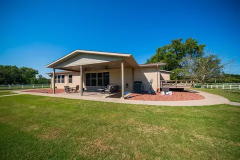 90 Golf Course Rd, Eldorado, IL 62930 photo 5