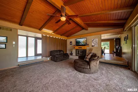 90 Golf Course Rd, Eldorado, IL 62930 photo 22