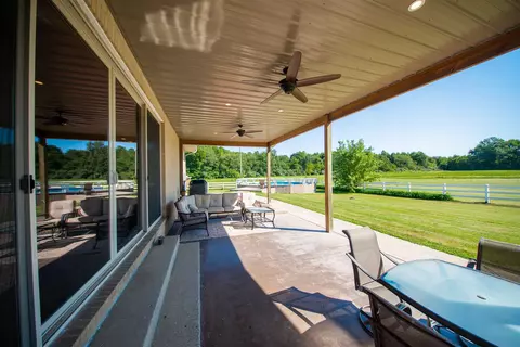 90 Golf Course Rd, Eldorado, IL 62930 photo 7