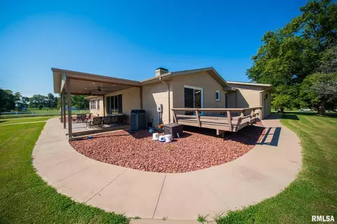 90 Golf Course Rd, Eldorado, IL 62930 photo 6