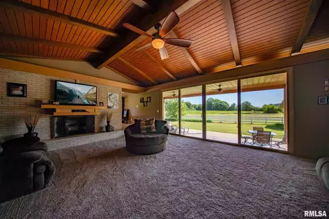 90 Golf Course Rd, Eldorado, IL 62930 photo 21
