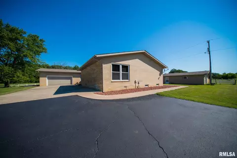 90 Golf Course Rd, Eldorado, IL 62930 photo 17