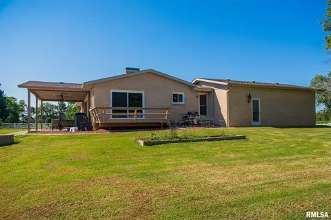90 Golf Course Rd, Eldorado, IL 62930 photo 3