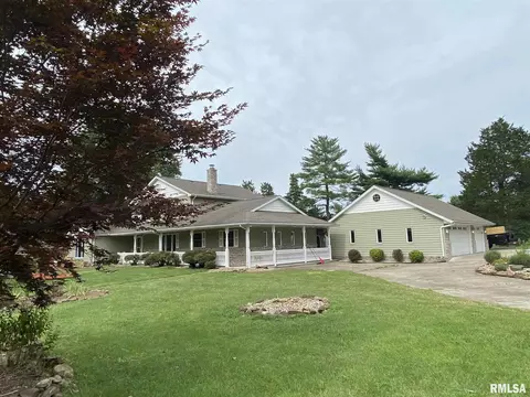 1504 Miller Dr, Herrin, IL 62948 photo 3