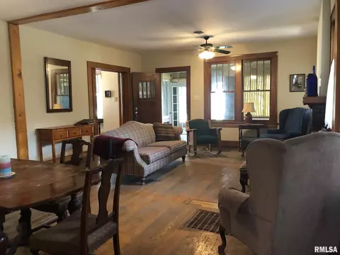 2111 Walnut St, Murphysboro, IL 62966 photo 4