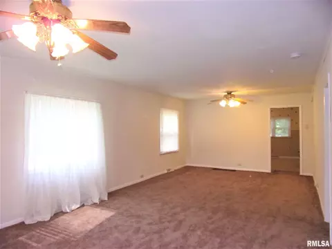 510 N Emma St, Christopher, IL 62822 photo 2