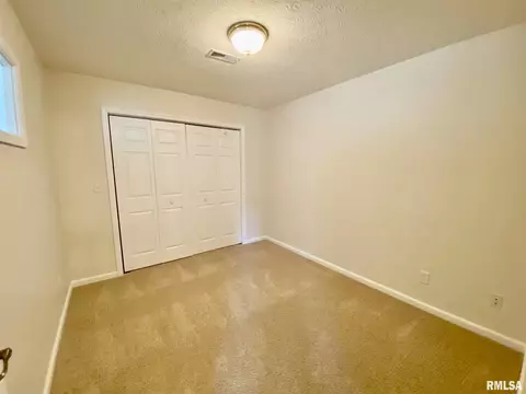512 Villa Dr, Marion, IL 62959 photo 18