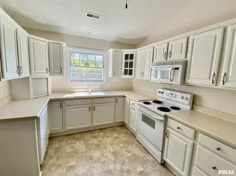 512 Villa Dr, Marion, IL 62959 photo 6