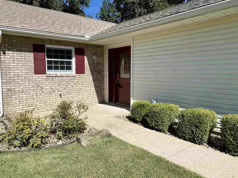 512 Villa Dr, Marion, IL 62959 photo 2