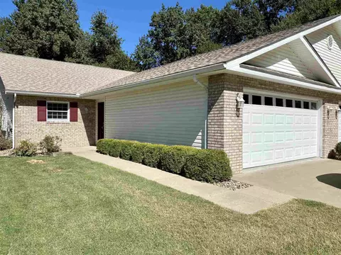512 Villa Dr, Marion, IL 62959 photo 1
