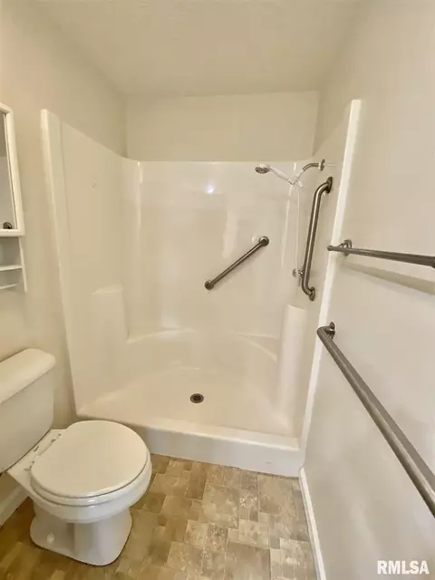 512 Villa Dr, Marion, IL 62959 photo 16
