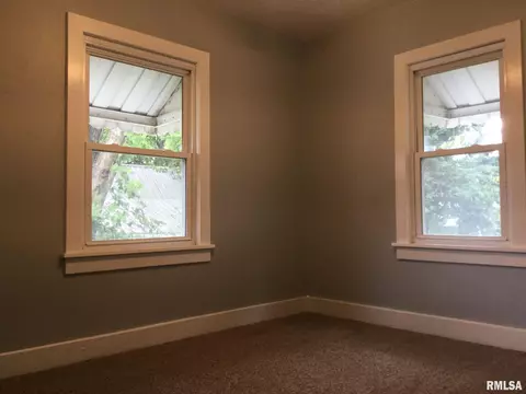 106 E Lewis St, Anna, IL 62906 photo 8