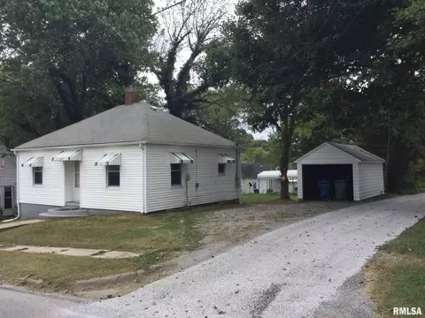 106 E Lewis St, Anna, IL 62906 photo 1