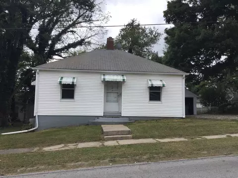 106 E Lewis St, Anna, IL 62906 photo 2