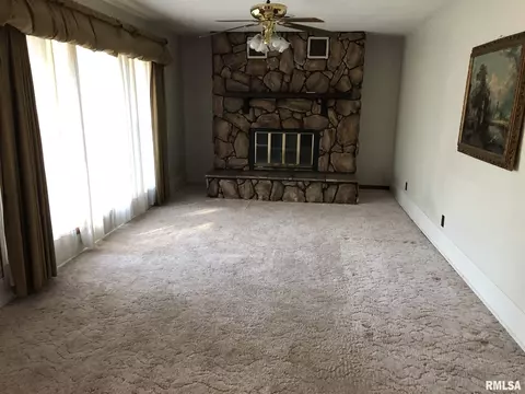 312 Red Row St, Marion, IL 62959 photo 10