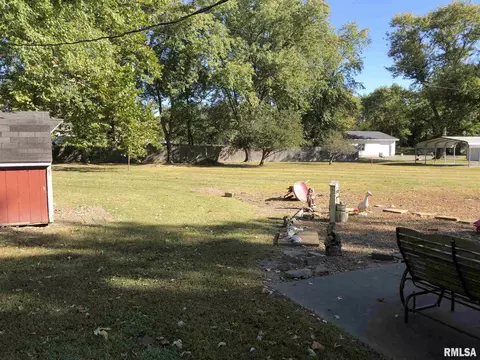 312 Red Row St, Marion, IL 62959 photo 6