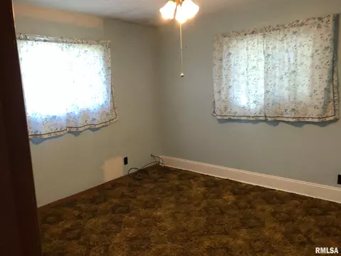 312 Red Row St, Marion, IL 62959 photo 16