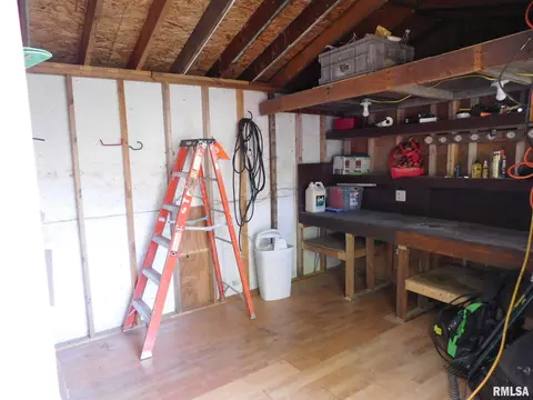 523 E Mitchell St, Salem, IL 62881 photo 39