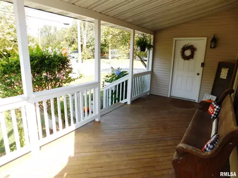 523 E Mitchell St, Salem, IL 62881 photo 33