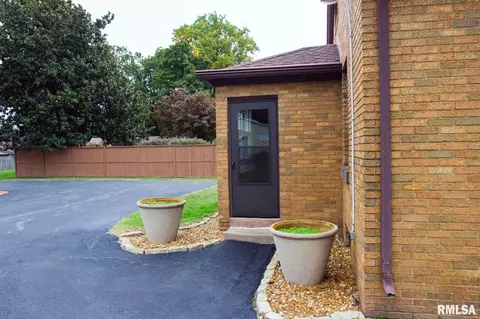 507 Freeman St, Anna, IL 62906 photo 15