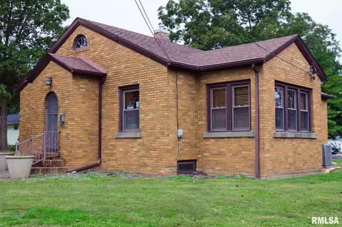 507 Freeman St, Anna, IL 62906 photo 3