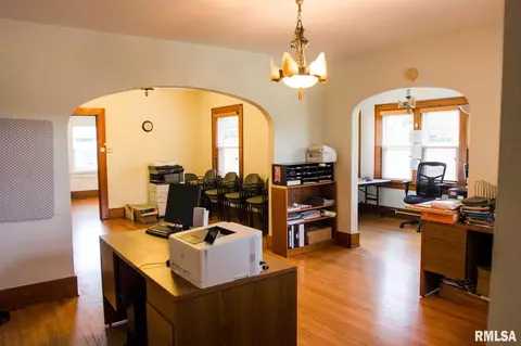 507 Freeman St, Anna, IL 62906 photo 4