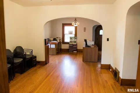 507 Freeman St, Anna, IL 62906 photo 8