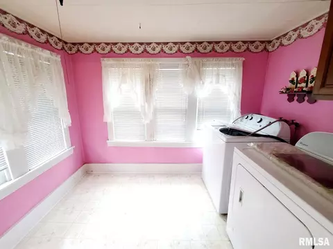 900 S Maple St, Centralia, IL 62801 photo 17