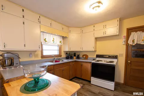 16626 E Old Fairfield Rd, Mount Vernon, IL 62864 photo 12