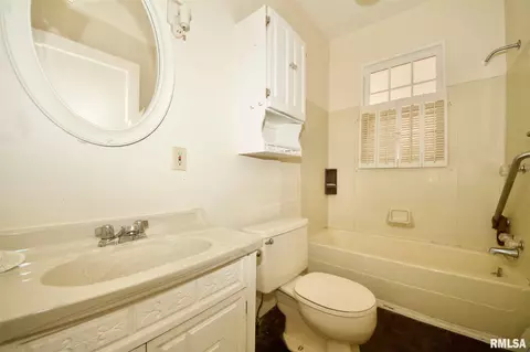2205 Pine, Murphysboro, IL 62966 photo 9
