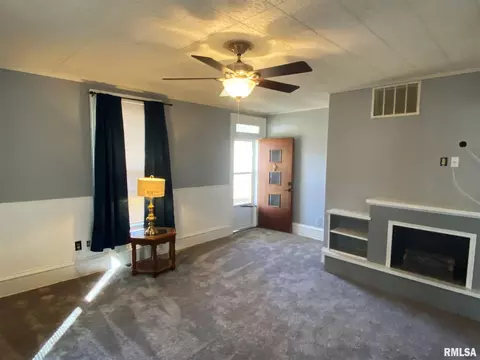 1004 E 3rd St, Flora, IL 62839 photo 6