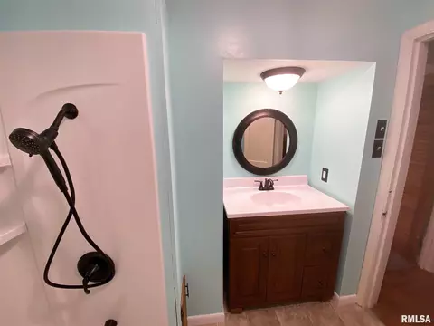 1004 E 3rd St, Flora, IL 62839 photo 31