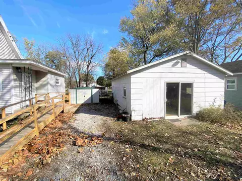 1004 E 3rd St, Flora, IL 62839 photo 37