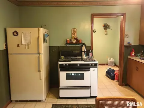 207 Van Buren St, Gorham, IL 62940 photo 6